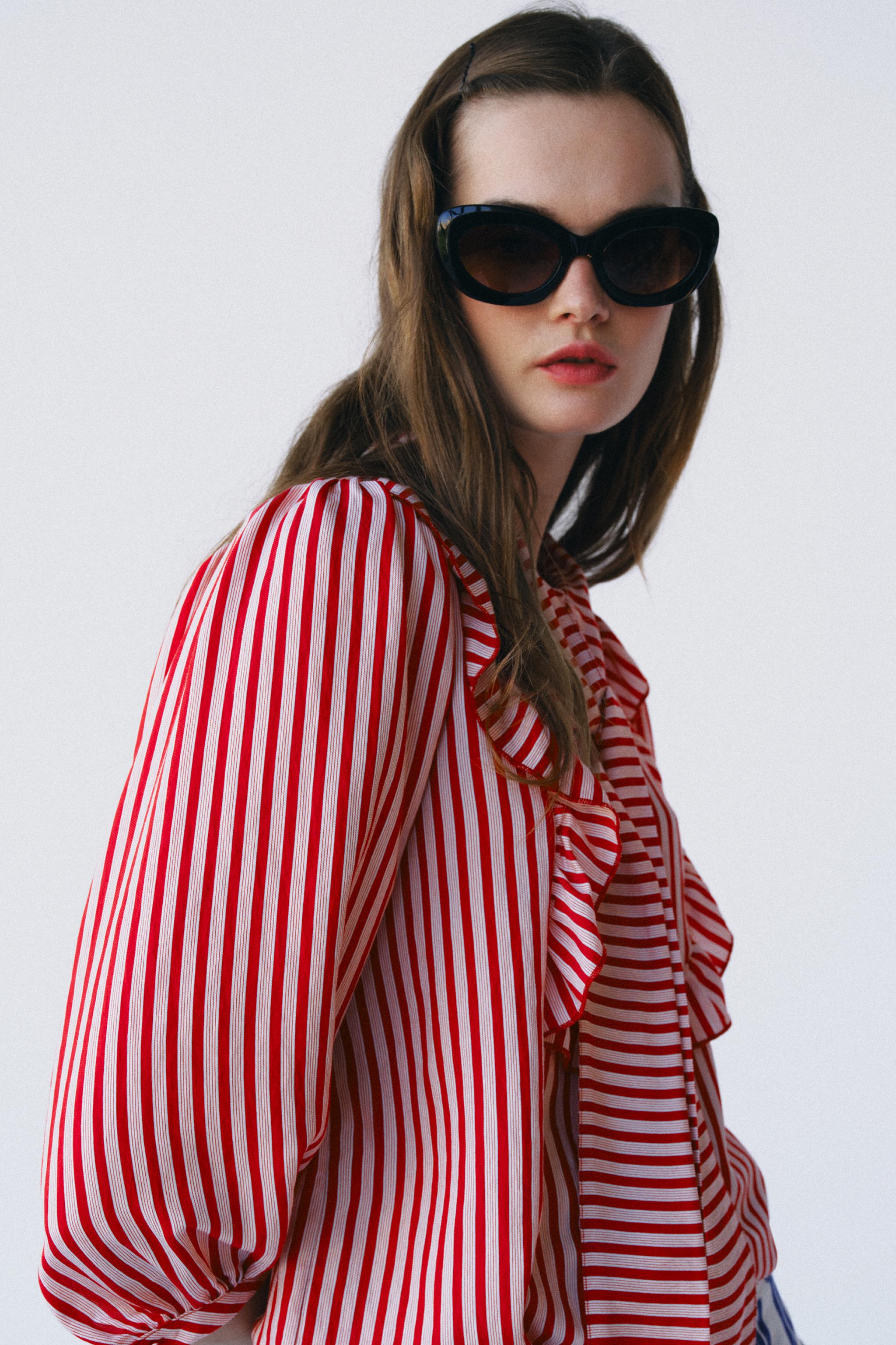 STRIPED TIE-NECK BLOUSE